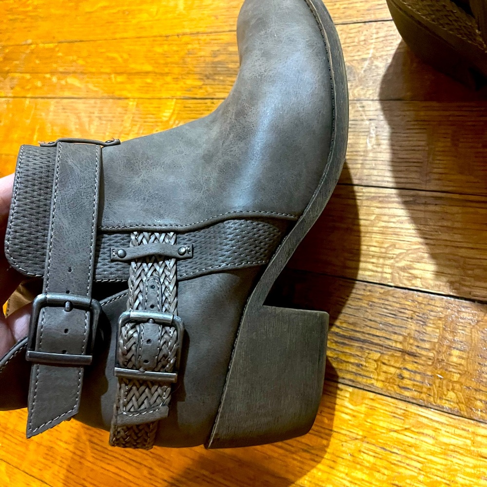 Grey booties size 9W